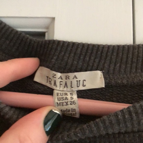 Zara Long-Sleeve “Stay Cool” Sweatshirt - Picture 6 of 6